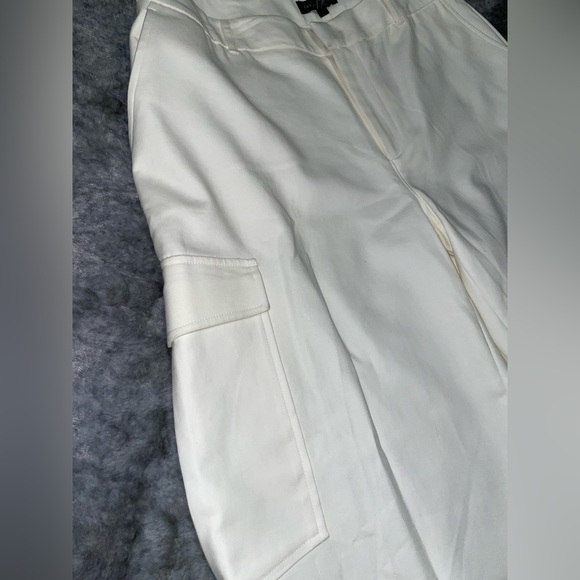 Cropped - Picture 3 of 7